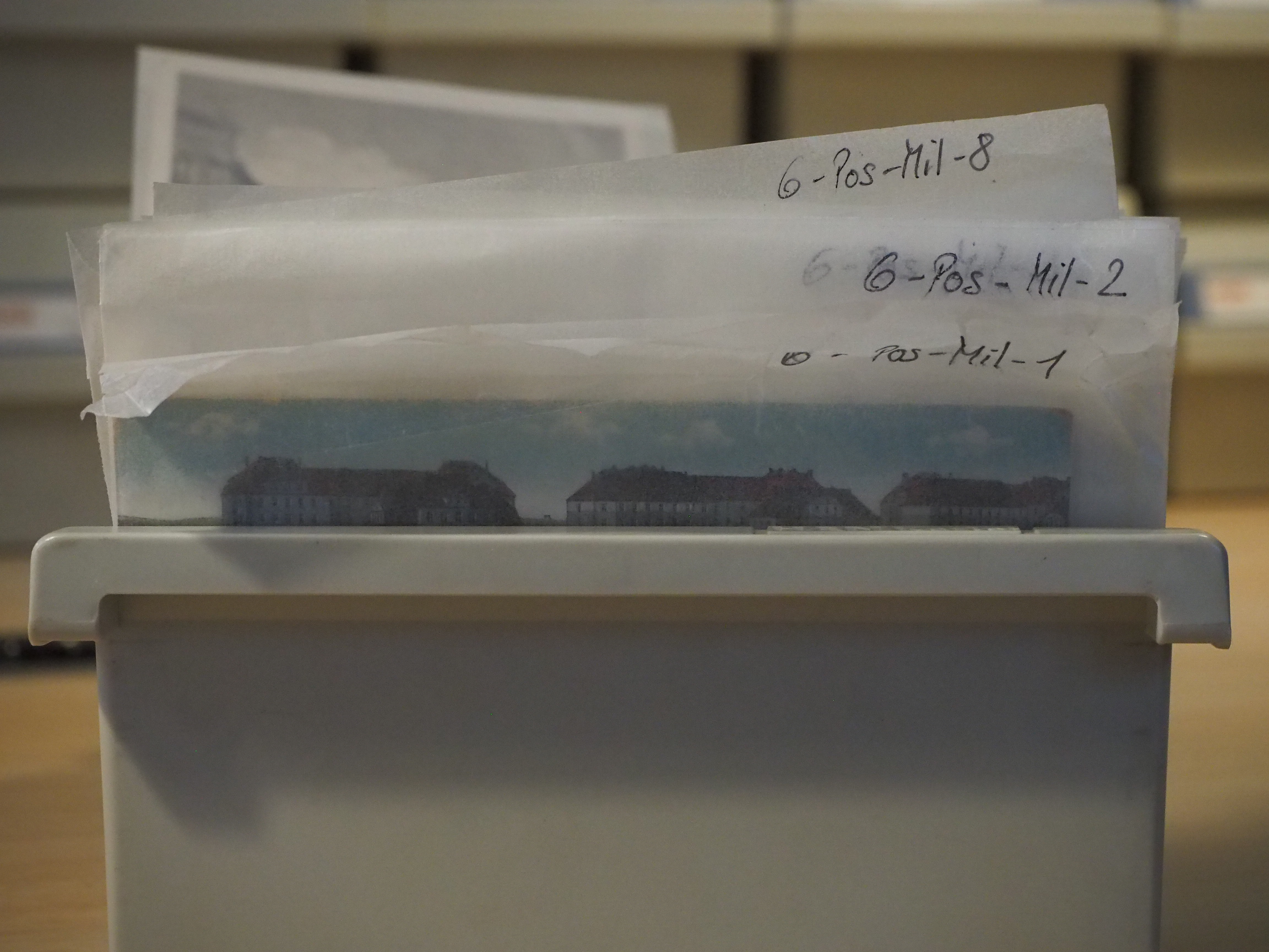 Bild zeigt historische Postkarten